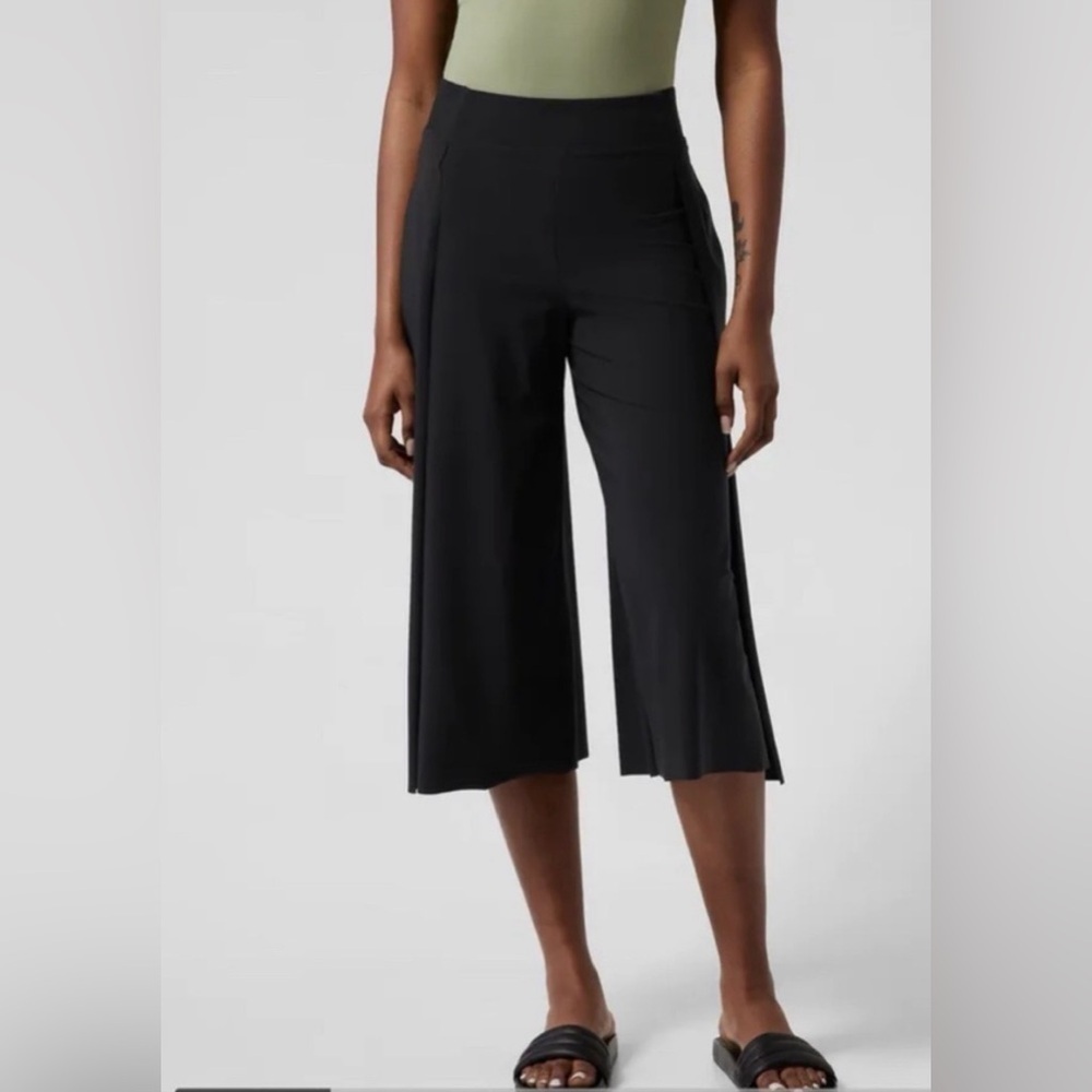 NWT Athleta Cosmic Wrap Black Pant Size 24.